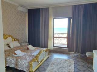 Отель Инжу Алаколь Qabanbay Улучшенный номер с кроватью размера «queen-size»-1