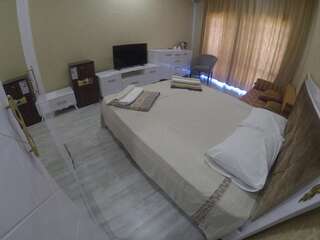 Отель Инжу Алаколь Qabanbay Двухместный номер Делюкс с 1 кроватью (для 2 взрослых и 1 ребенка)-5